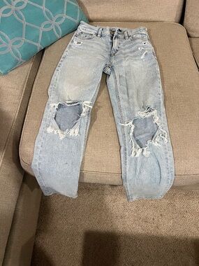 American Eagle Outfitters Light Wash Distressed Kids Jeans